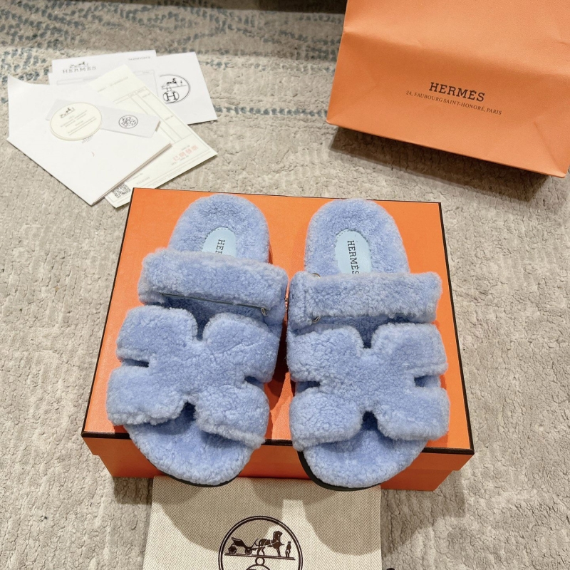 H**mes slippers